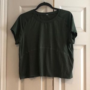 LULULEMON FOREST GREEN CROP TOP
